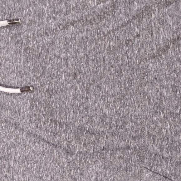 Men's lightweight hoodie with front pouch - Picture 4 of 10